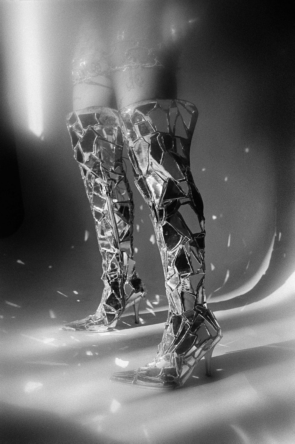High heels boots with mirrors